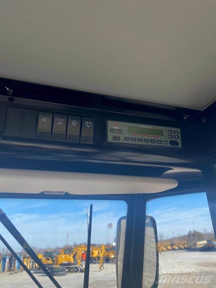 Sany SSR120C-8 Valjci sa duplim bubnjem