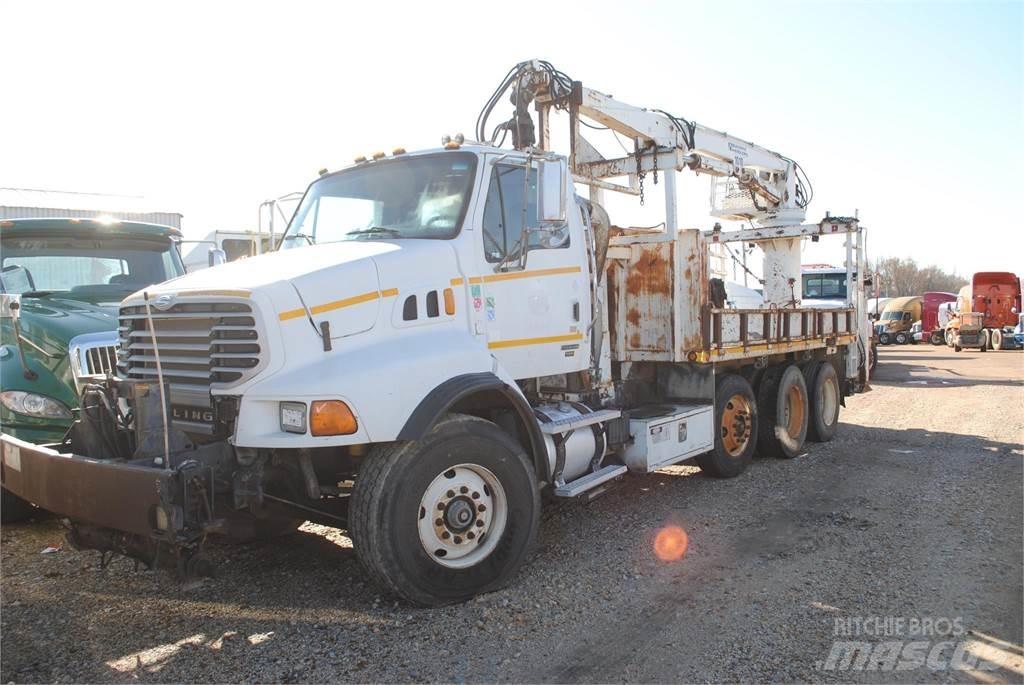 Sterling L8500 Kamioni sa kranom