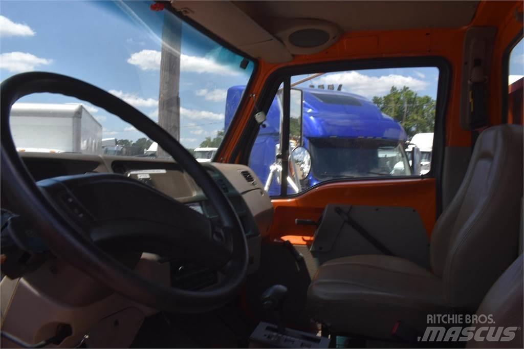 Sterling L9500 Kamioni sa kranom