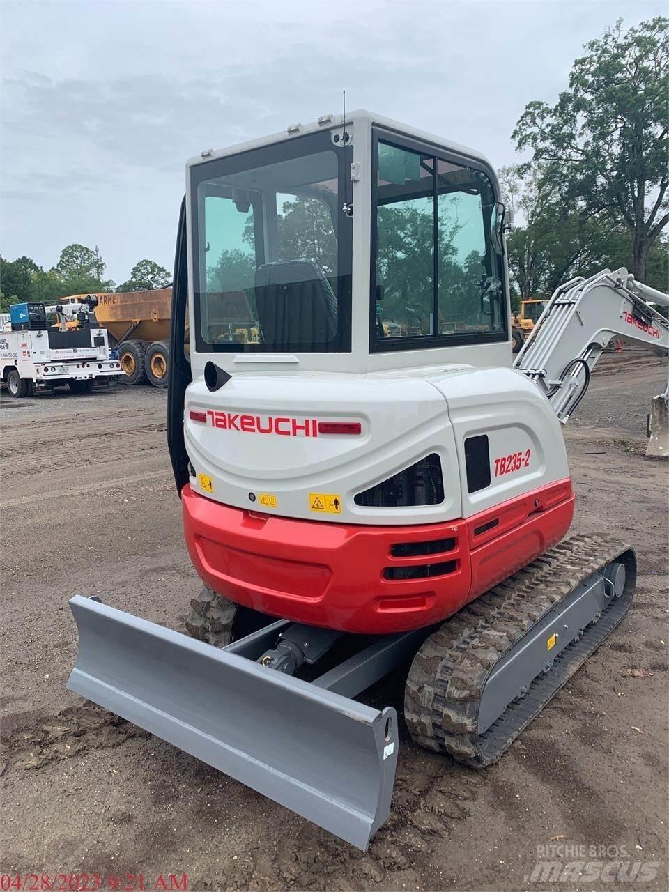 Takeuchi TB235-2 Mini bageri < 7t