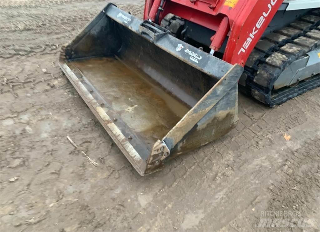 Takeuchi TL10V2 Skid steer mini utovarivači