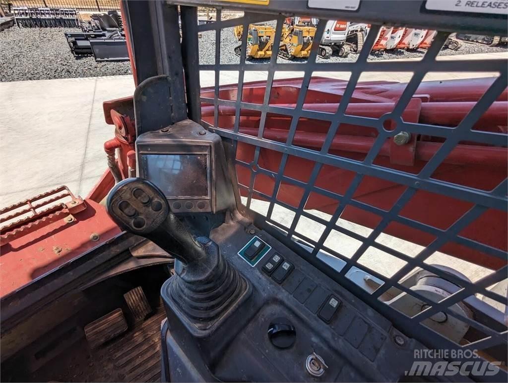Takeuchi TL12V2 Skid steer mini utovarivači
