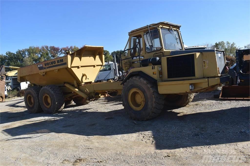 Volvo A25 Zglobni damperi