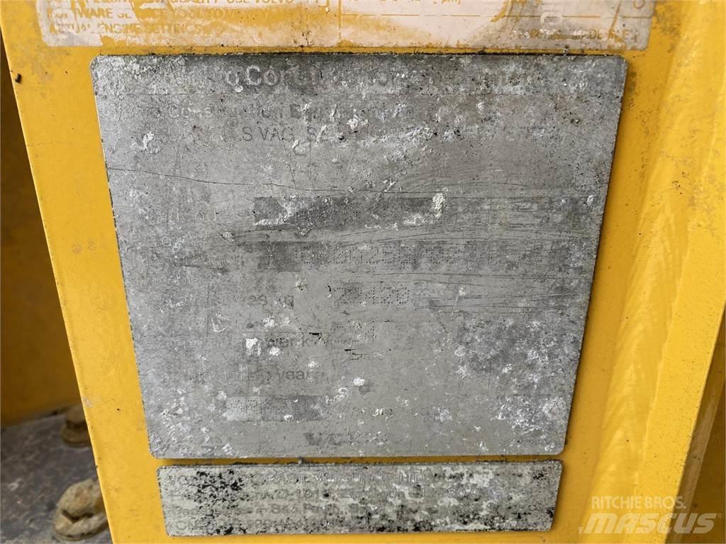 Volvo A25G Zglobni damperi