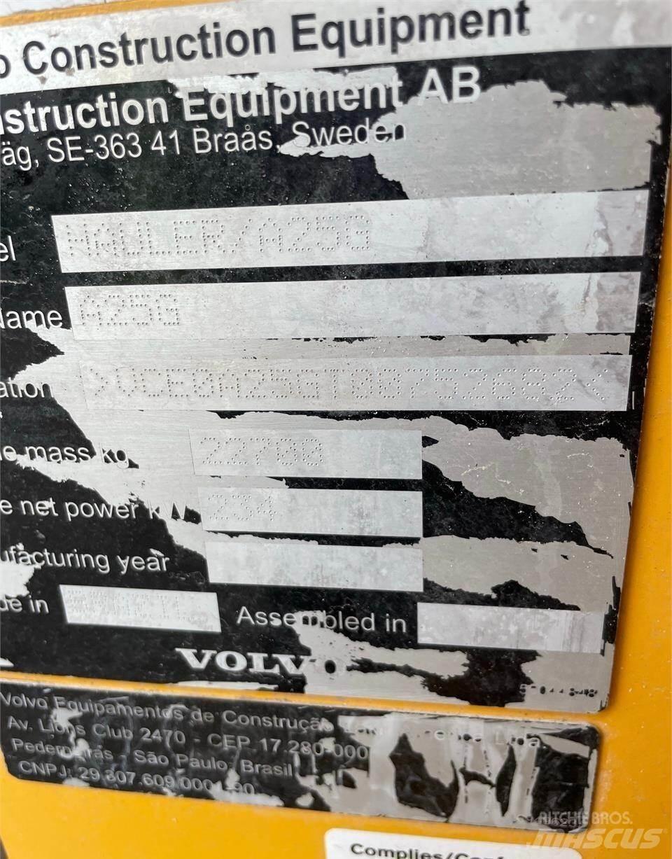 Volvo A25G Zglobni damperi