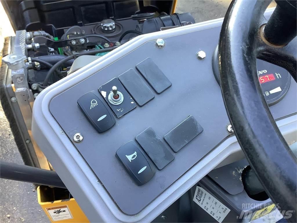 Volvo DD25B Valjci sa duplim bubnjem