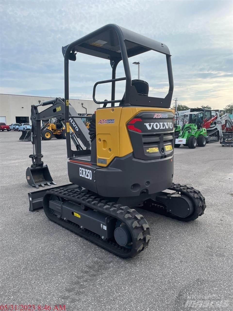 Volvo ECR25D Mini bageri < 7t