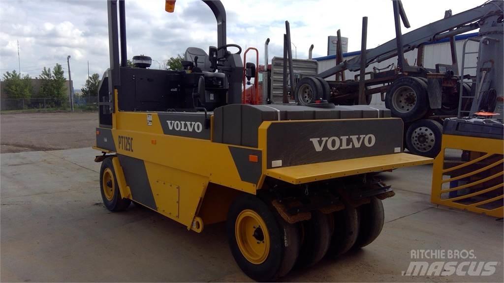 Volvo PT125C Gumeni valjci na točkovima