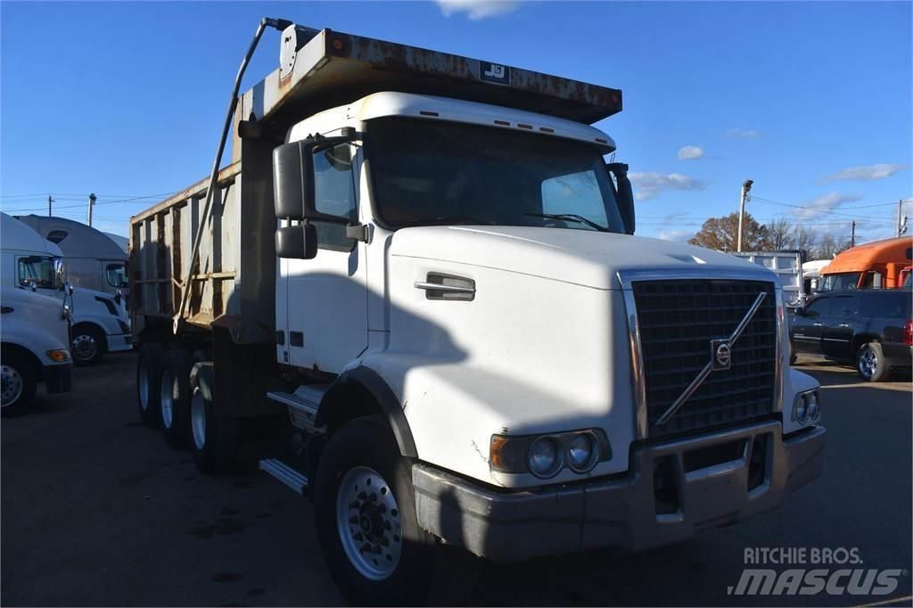 Volvo VHD84B200 Kiperi kamioni