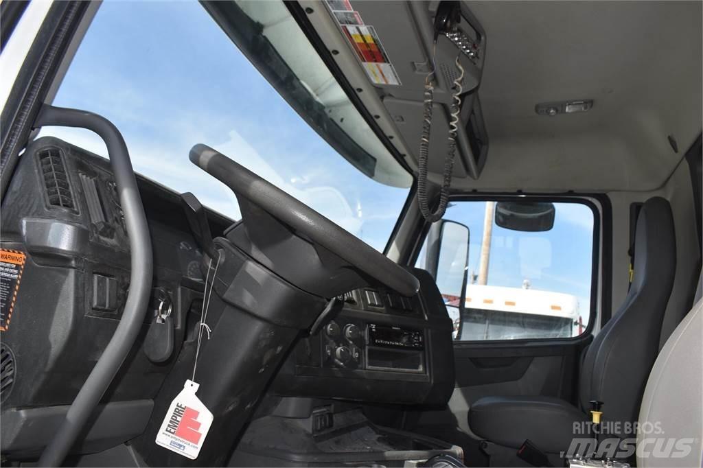 Volvo VHD84B300 Kiperi kamioni