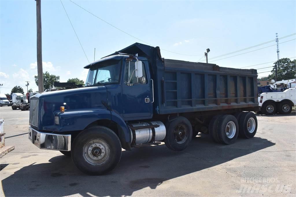 Volvo WG64T Kiperi kamioni