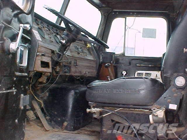 Western Star 6964F Kamioni cisterne