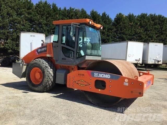 XCMG CV122PD Valjci sa duplim bubnjem