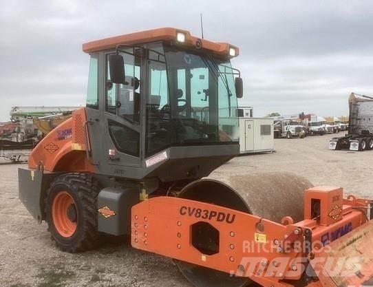 XCMG CV83PDU Valjci sa duplim bubnjem