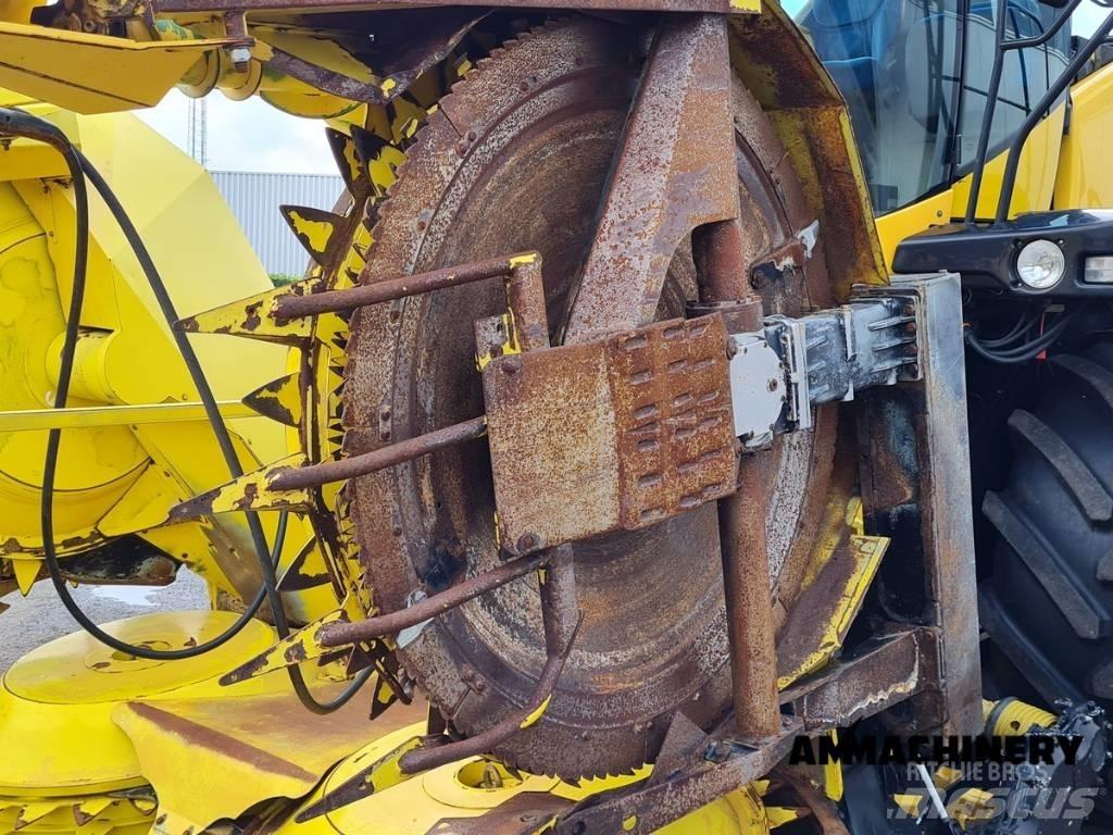 New Holland FR 600 Mašine za stočnu hranu sa sopstvenim pogonom