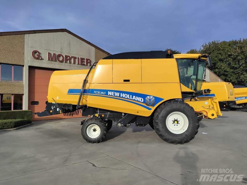 New Holland TC 5.90 Kombajni
