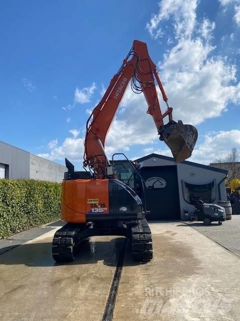Hitachi 135US-6 Bageri guseničari