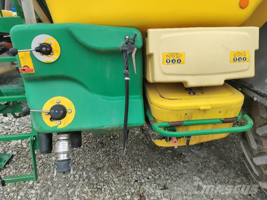 John Deere 740 i Vučene prskalice