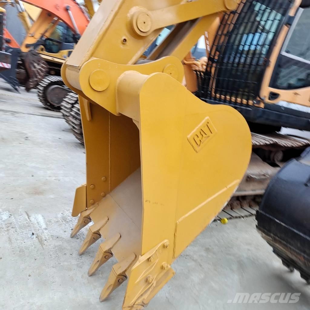CAT 320 D 2 L Bageri guseničari