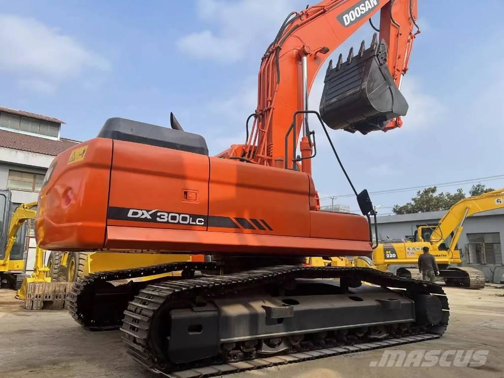 Doosan DX300LC Bageri guseničari