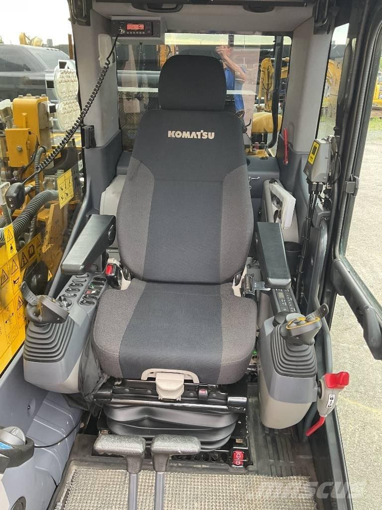 Komatsu PC240LC-11 Bageri guseničari