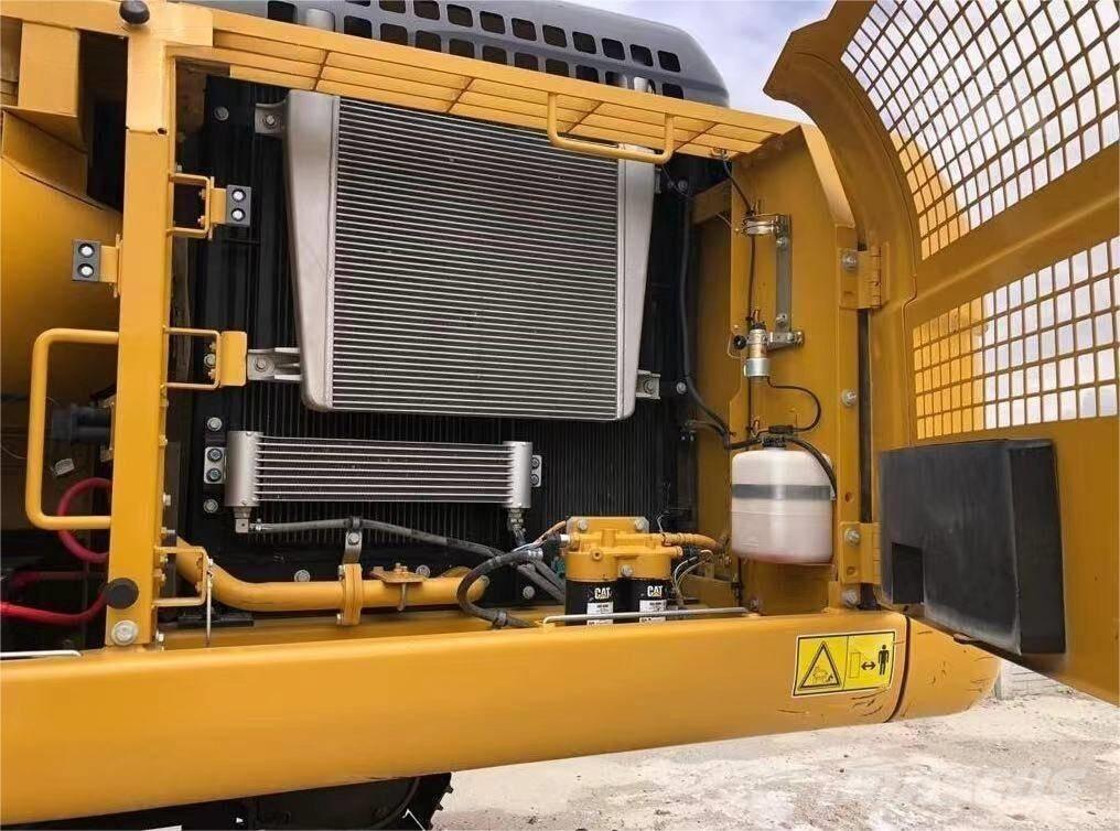 CAT 330D Bageri guseničari