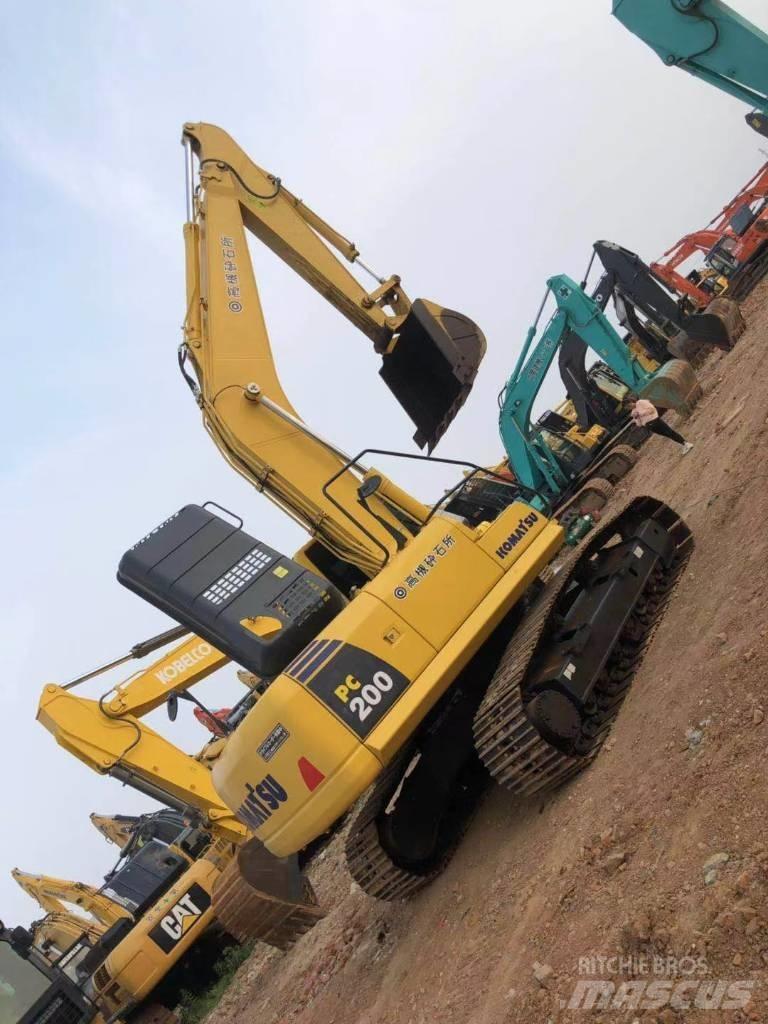 Komatsu 200-8 Bageri guseničari