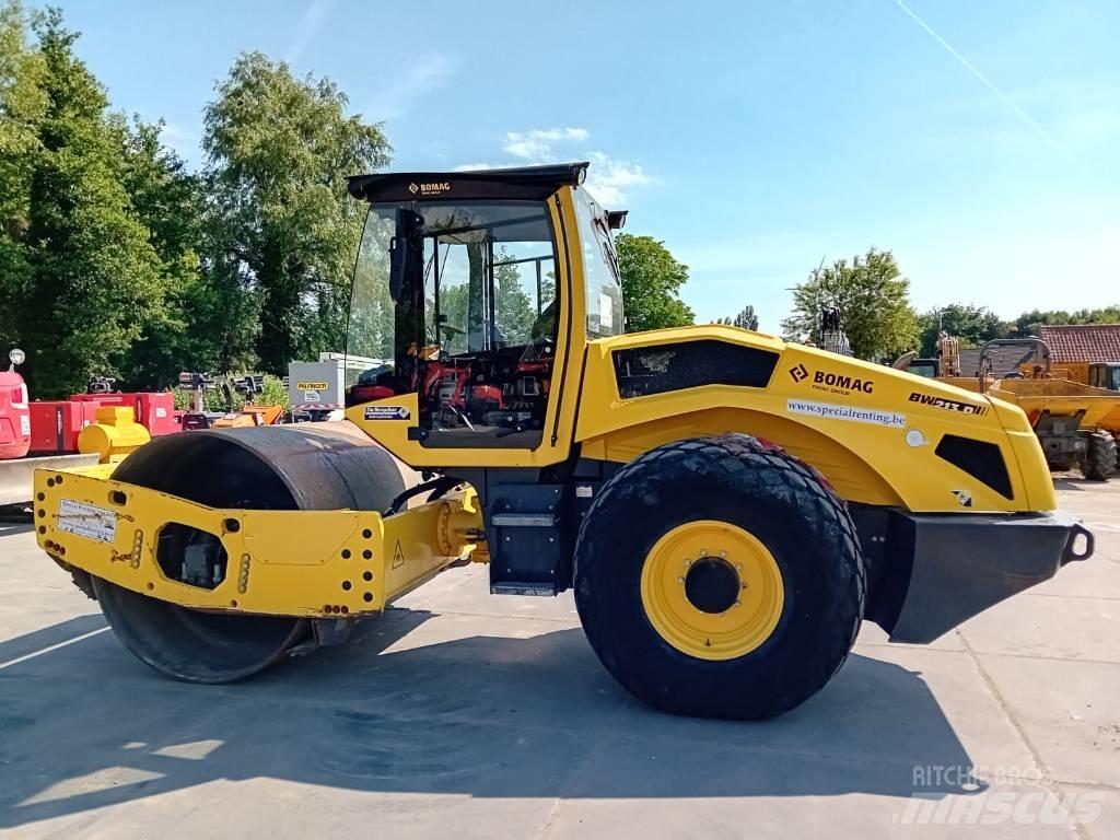 Bomag BW 213 D-5 Nabijači zemlje