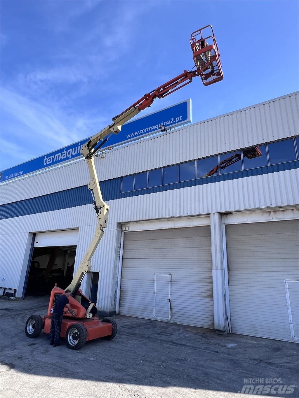 JLG E450 AJ Zglobne podizne platforme
