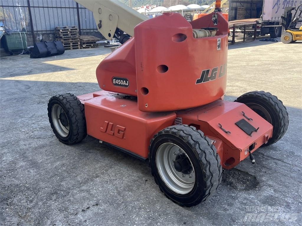 JLG E450 AJ Zglobne podizne platforme