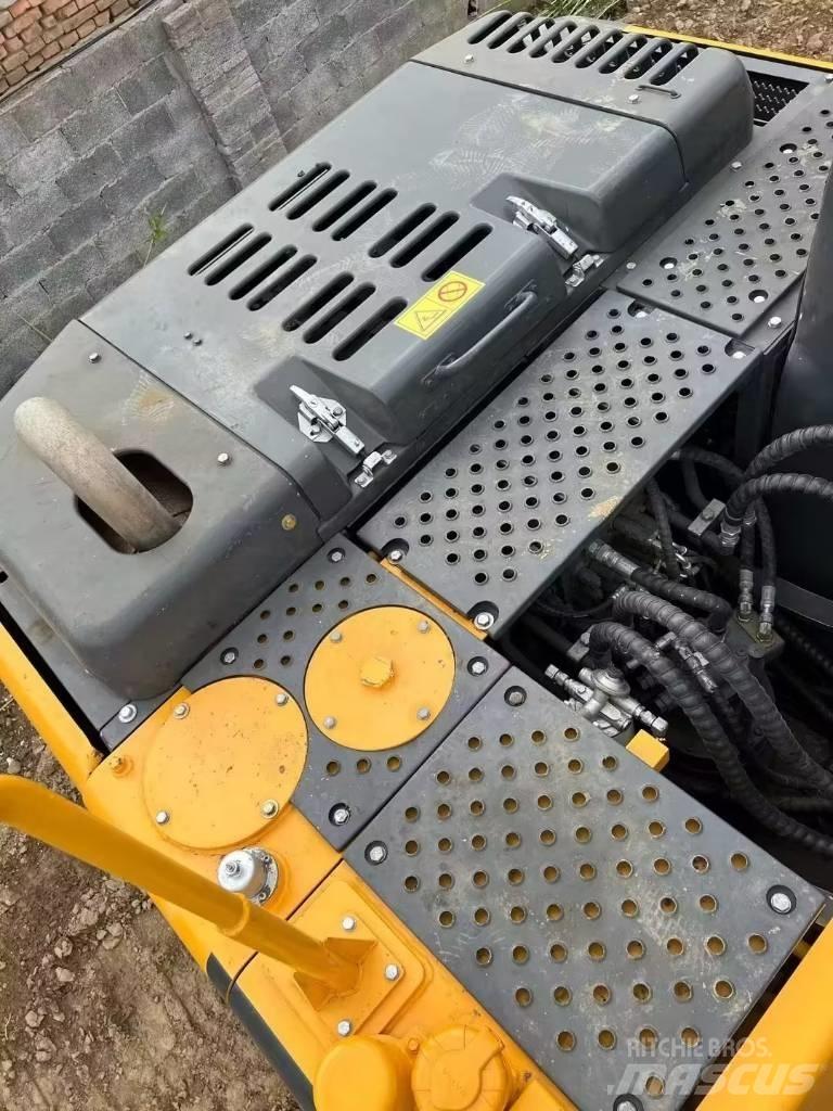 Volvo EC140 Bageri guseničari