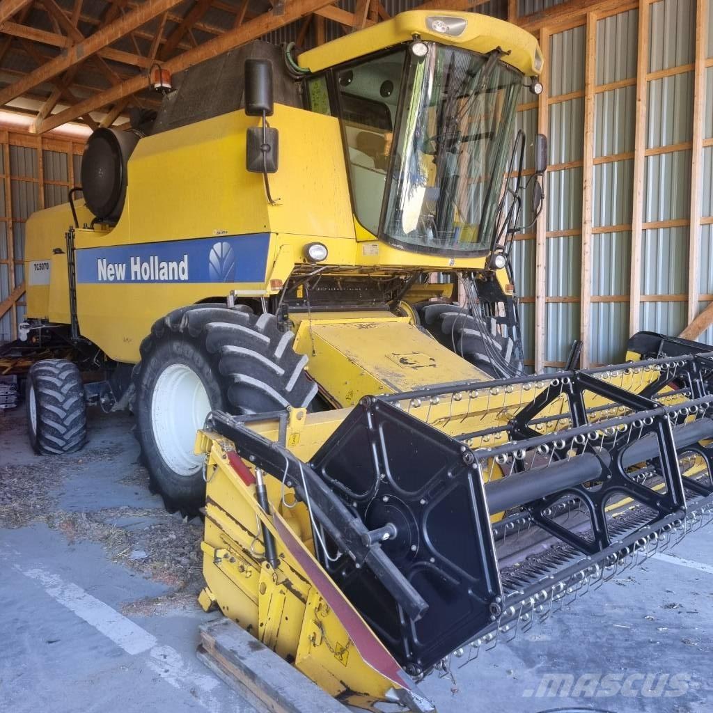 New Holland TC 5070 Kombajni