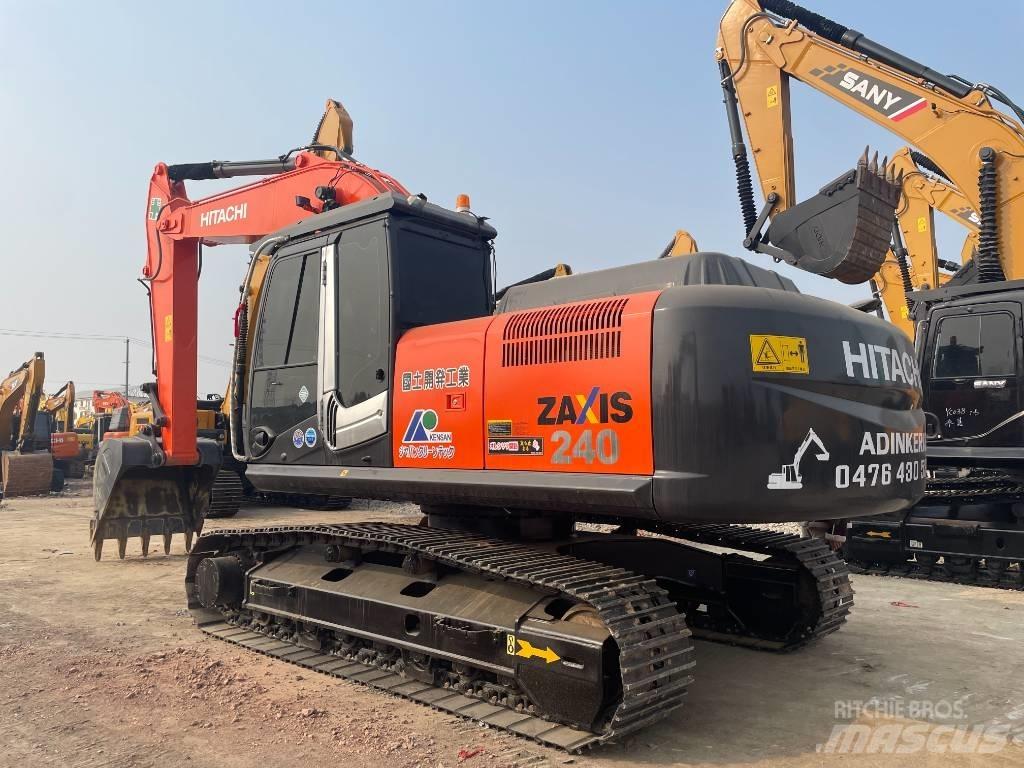 Hitachi 240 Midi bageri 7t – 12t