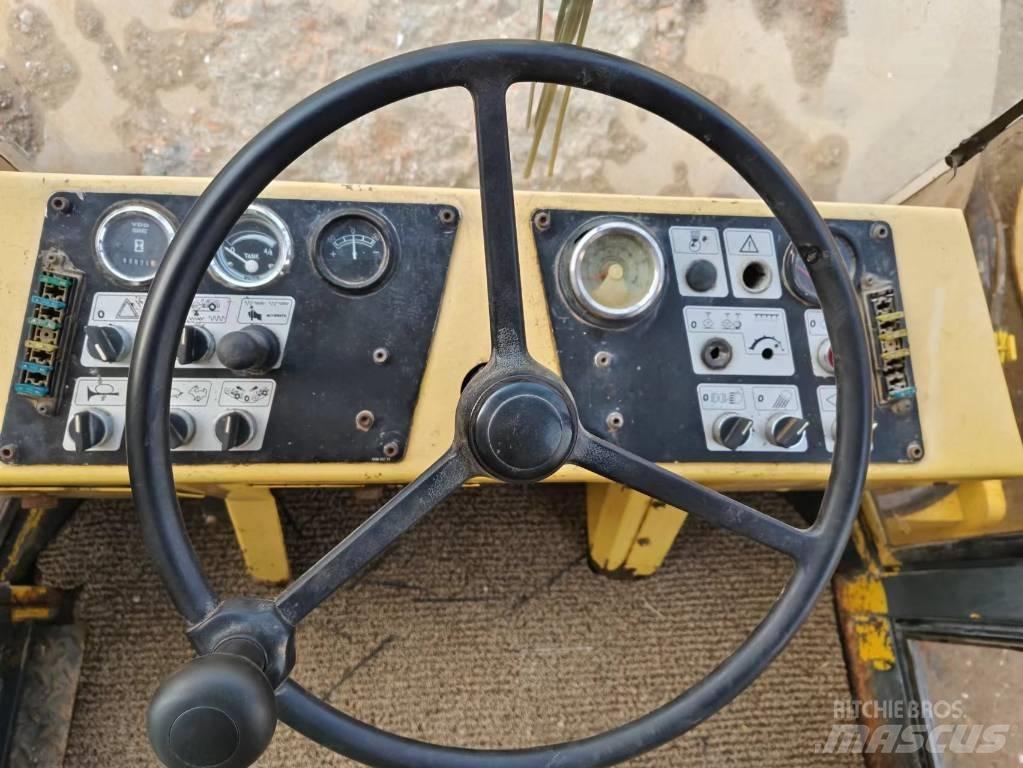 Bomag BW 217 Valjci sa jednim bubnjem