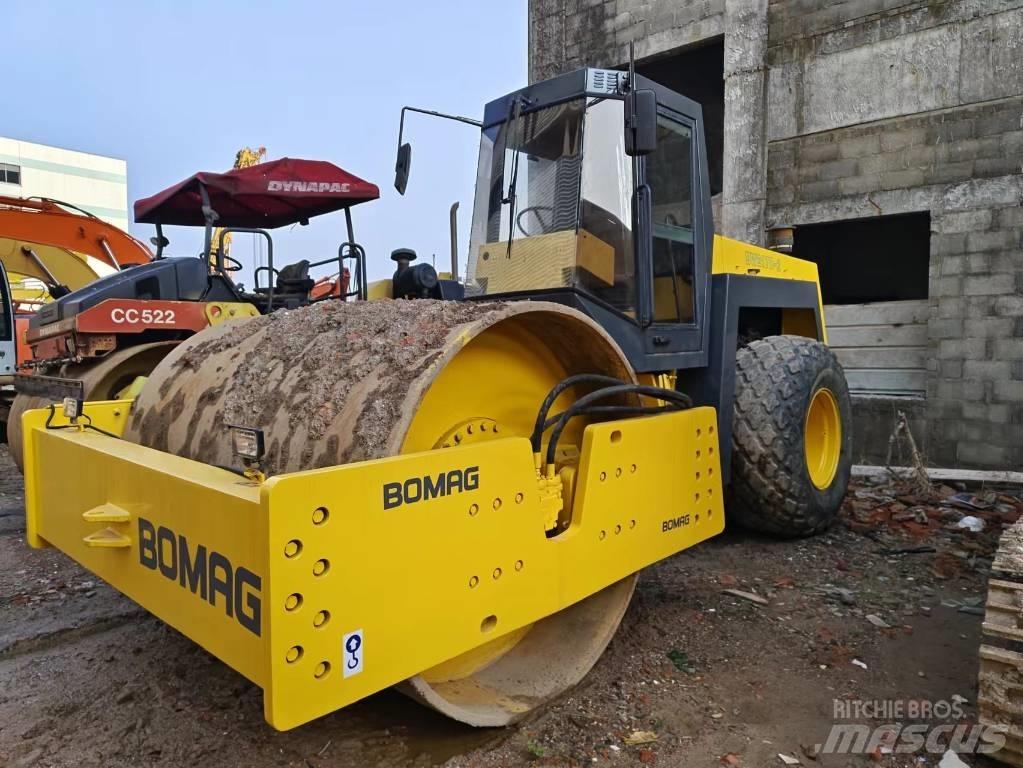 Bomag BW 217 Valjci sa jednim bubnjem