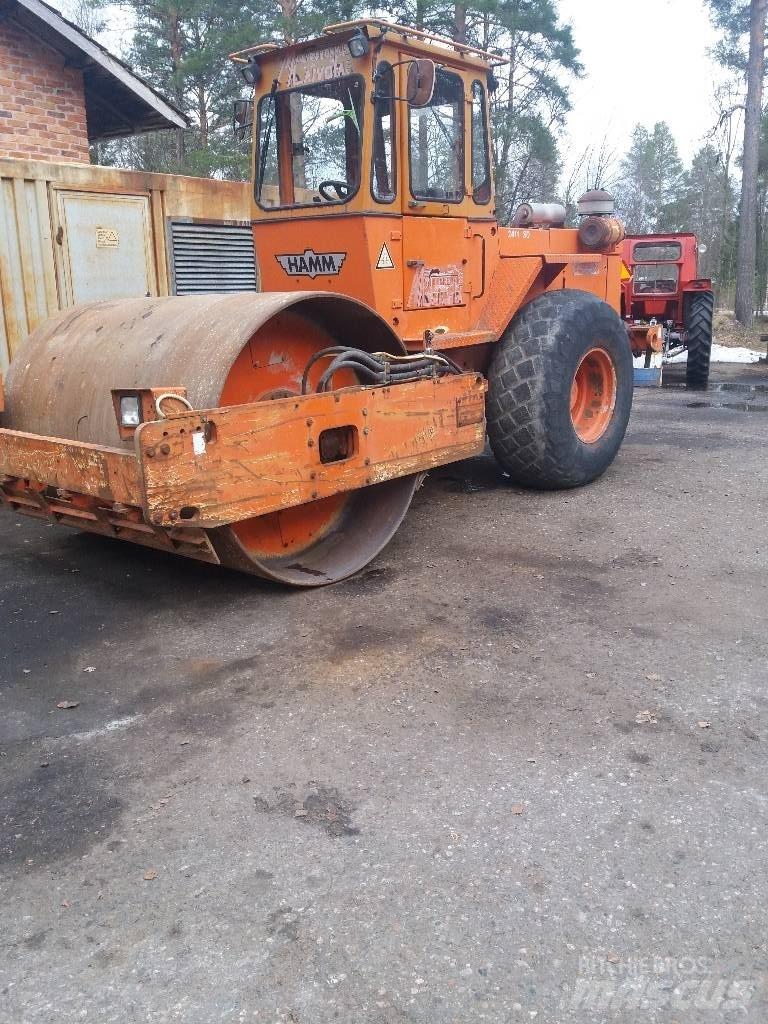 Hamm 2411 SD Valjci sa jednim bubnjem
