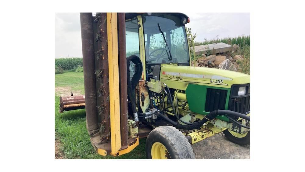 John Deere 5420 Traktori