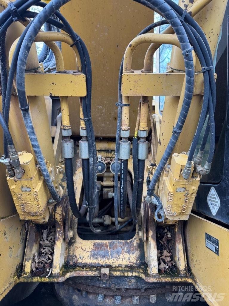 CAT 321 C LCR Bageri guseničari