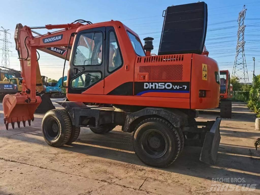 Doosan 150 W-7 Bageri točkaši