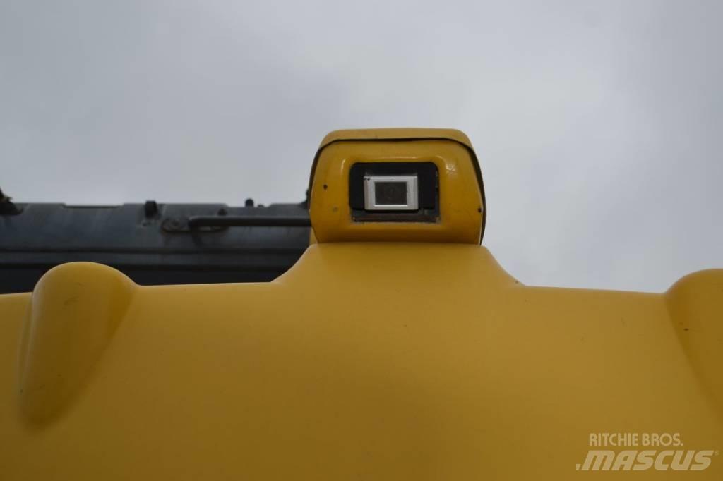 Komatsu PC 138 US-10 Bageri guseničari