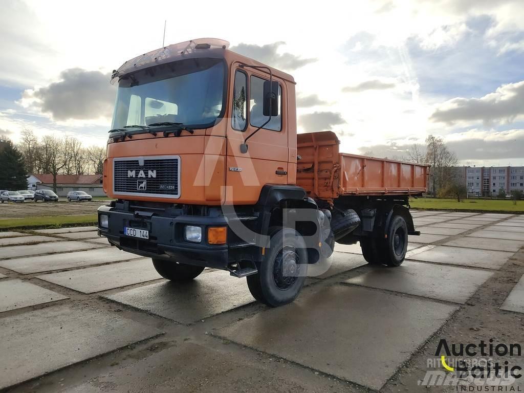 MAN 19.272 Kiperi kamioni
