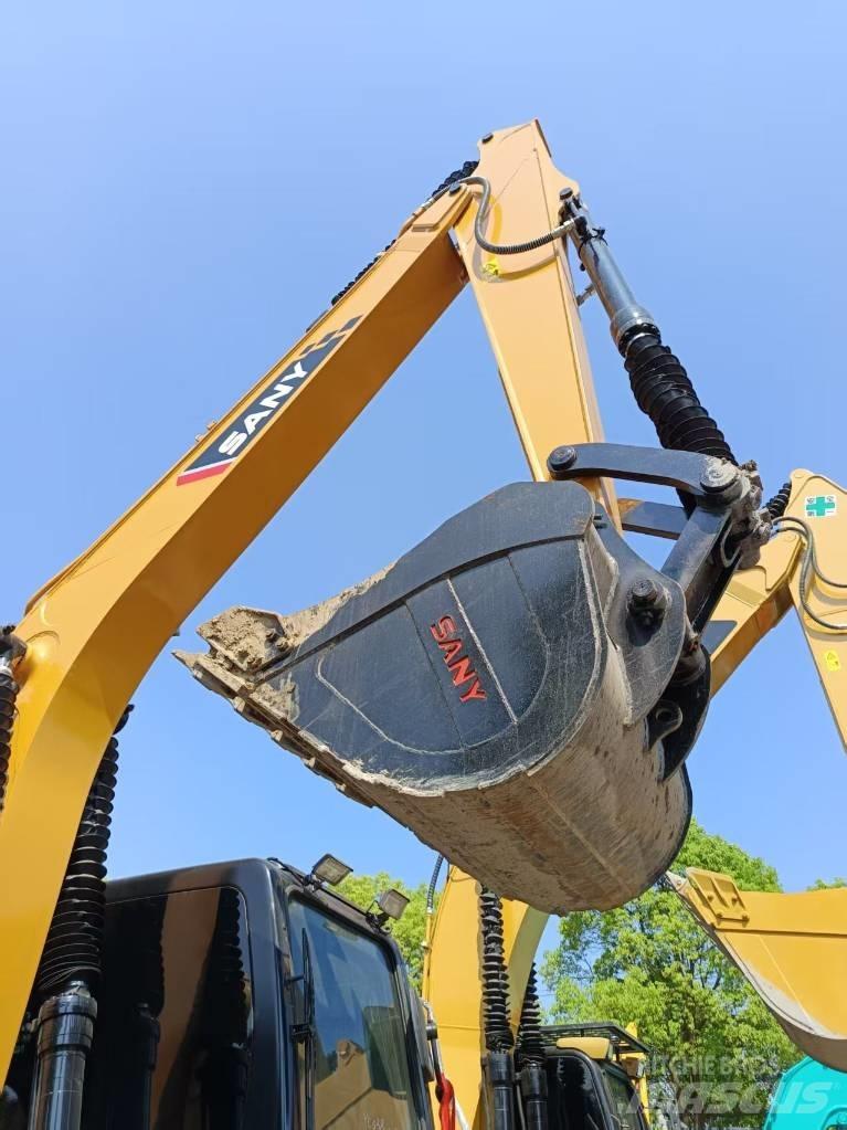 Sany SY135C Bageri guseničari