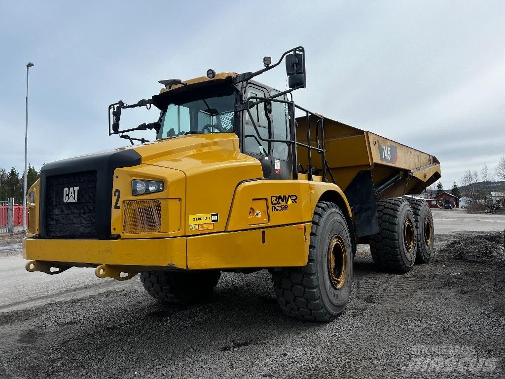 CAT 745 Zglobni damperi