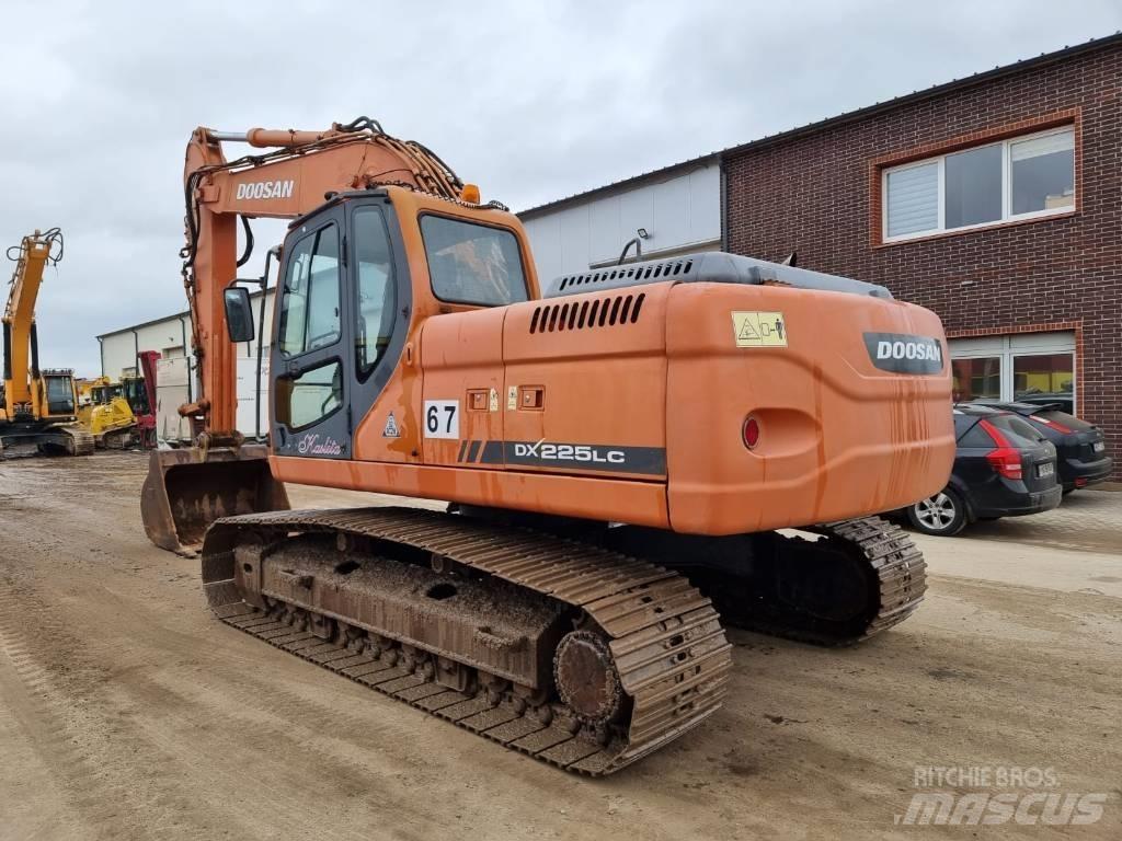 Doosan DX 225 LC Bageri guseničari