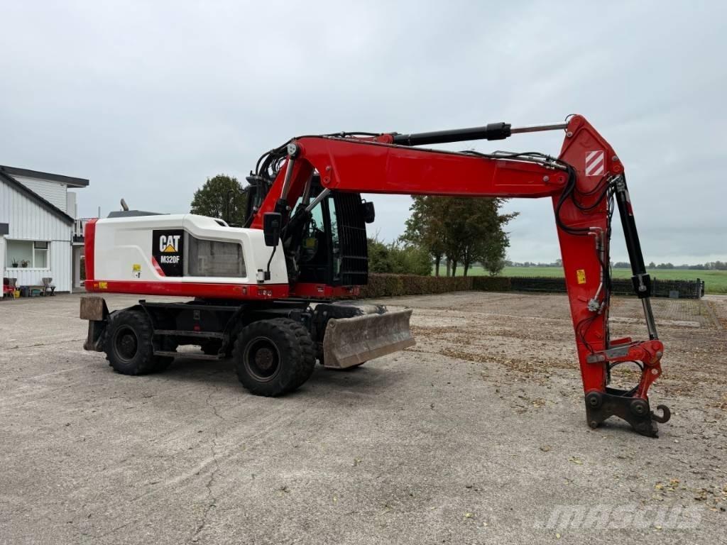 CAT M320F Bageri točkaši