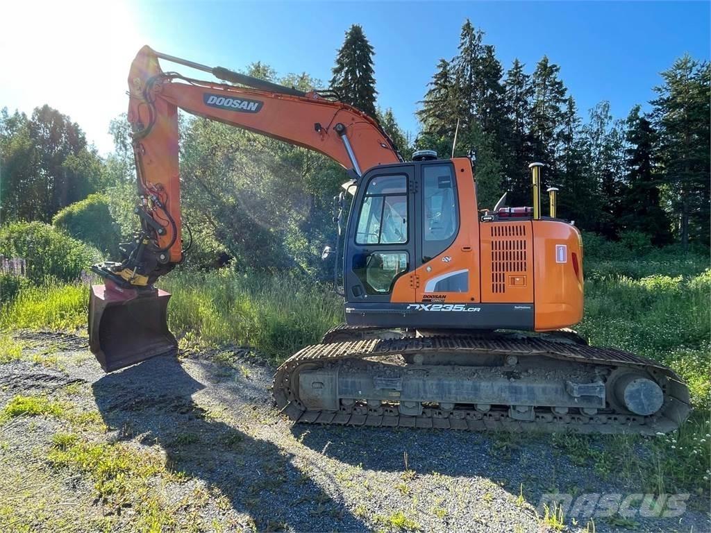 Doosan DX235 LRC Bageri guseničari