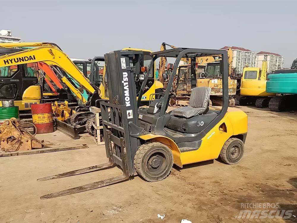 Komatsu FD 30 T-16 Dizelski viljuškari