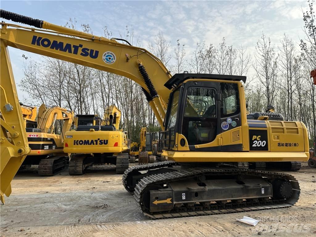 Komatsu PC200-8 Bageri guseničari