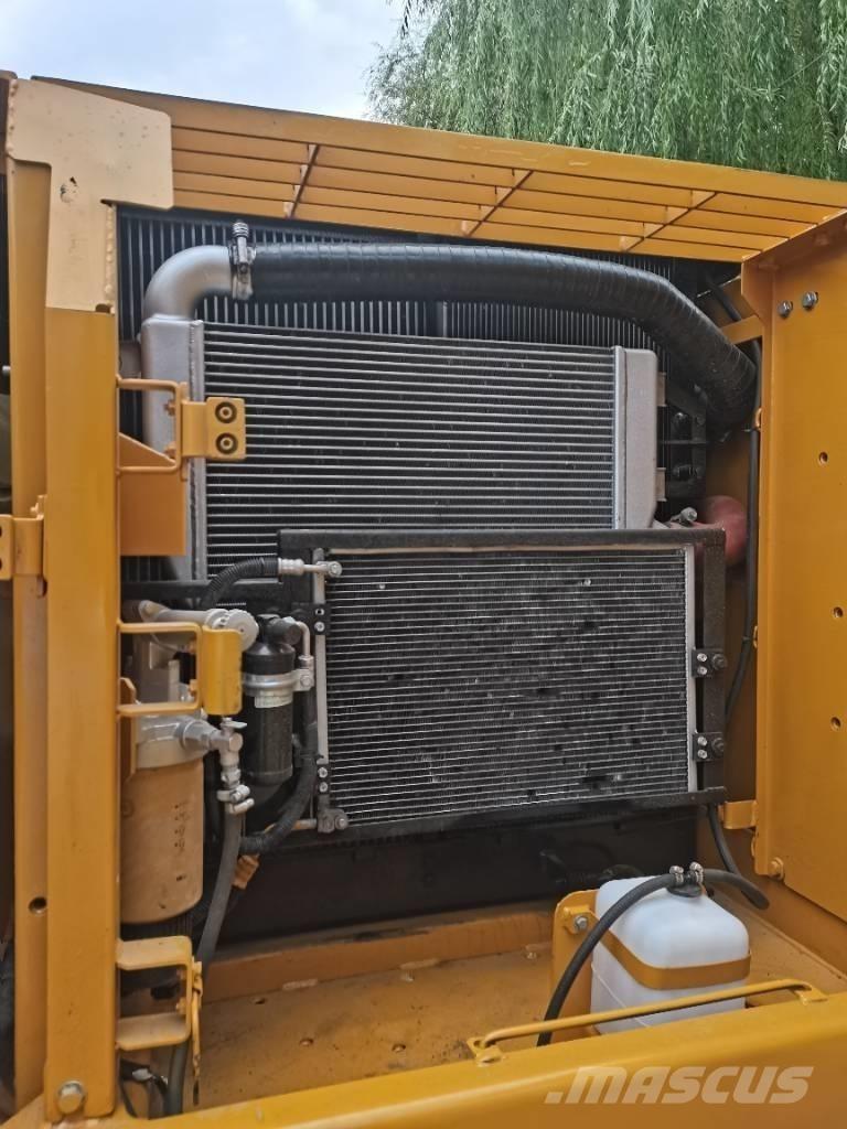 CAT 320D Bageri guseničari