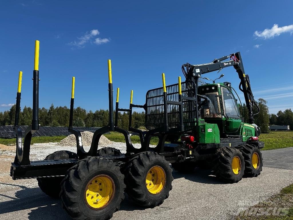 John Deere 810 E Forvarderi